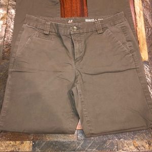 Gap size 2 army green pants